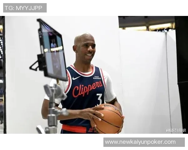 保罗心中拒绝接受科比离世的事实试图安慰自己两人只是失联已久